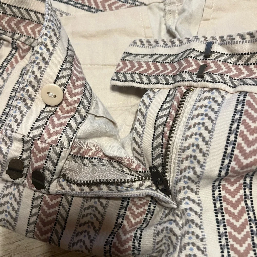 Women's Multicolor Patterned Shorts - Picture 5 of 5